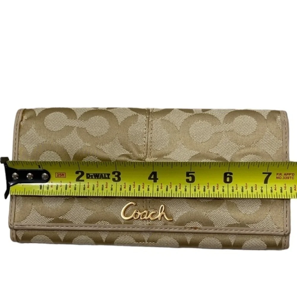 NWOT Creme and Gold Coach Wallet
